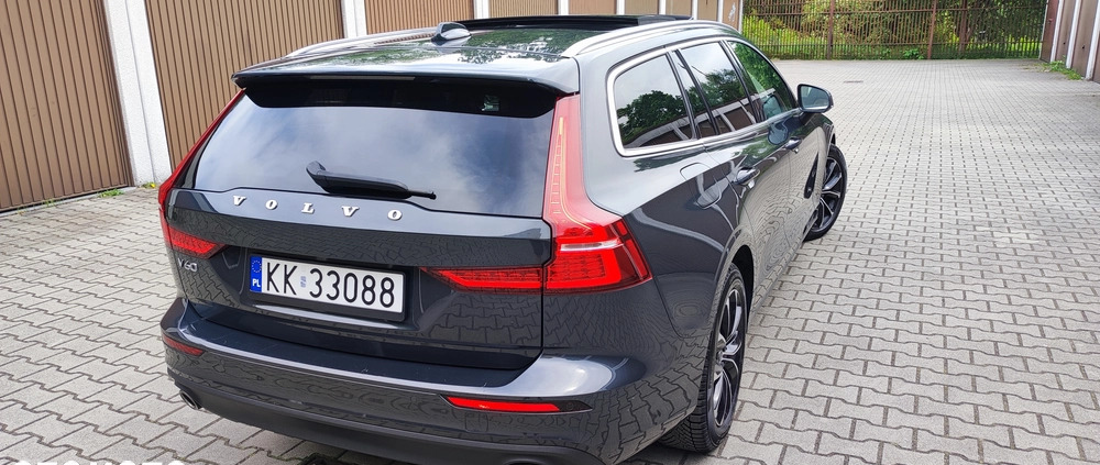 Volvo V60 cena 99900 przebieg: 138399, rok produkcji 2020 z Kraków małe 596